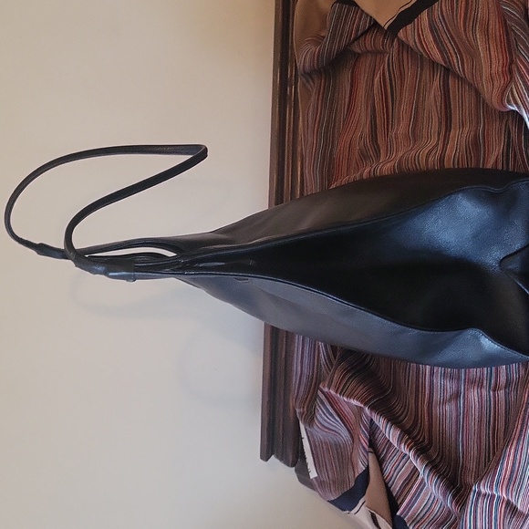 Vintage Gucci Black Leather Shoulder Bag - Picture 6 of 14